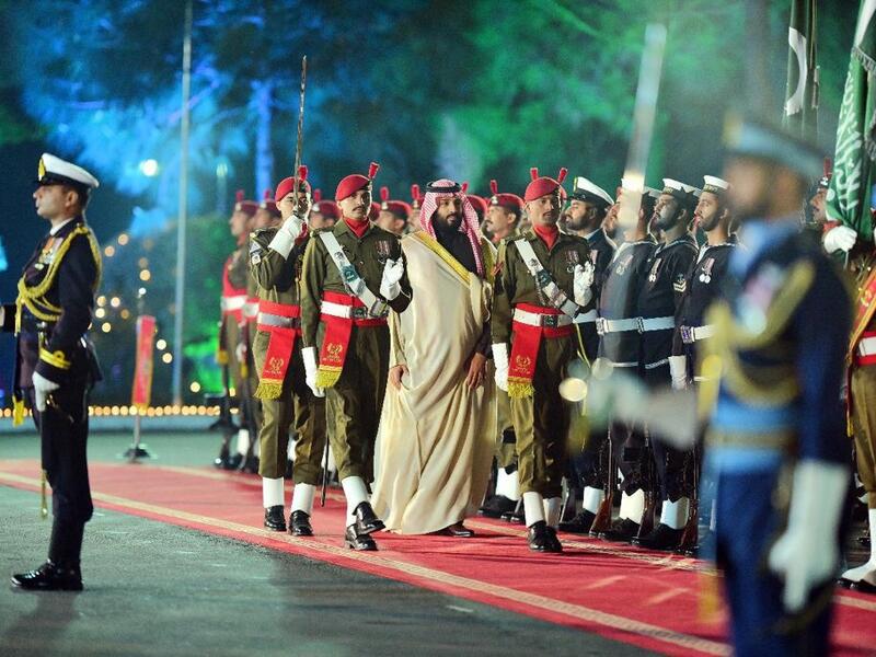 Upon arrival at the Prime Minister House in Islamabad, a contingent comprising personnel of all three services presented the Crown Prince of the Kingdom of Saudi Arabia, Mohammed Bin Salman a Guard of Honor (Twitter)