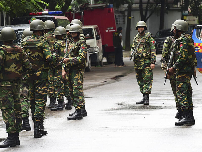Bangladeshi army soldiers stand guard during a rescue operation to free the hostages. (AFP/File) 