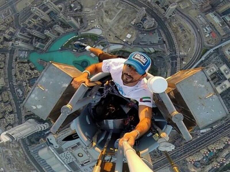 Selfie on Burj Khalifa (Twitter)