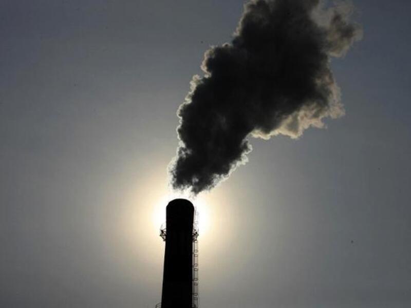 Egypt plans to encourage the private sector to invest in clean energy technologies and make industrial facilities more energy-efficient. (Al Bawaba/File)