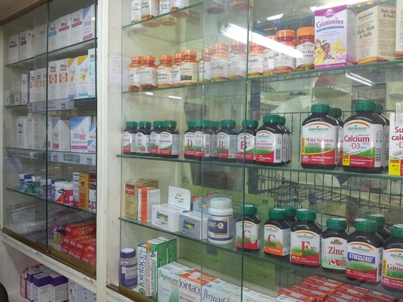 The US report considers the proliferation of counterfeit pharmaceuticals that are manufactured, sold and distributed in Lebanon a continuing concern. (Pixabay)