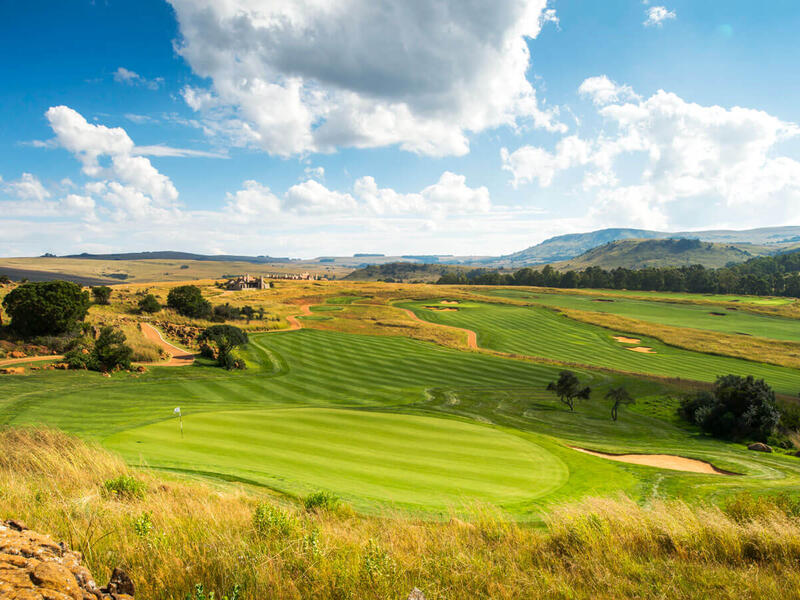 Get ready for a treat at Highland Gate, set along the mountainous terrain in
Mpumalanga in South Africa. The course provides an equal challenge to the tour
professional, as well as the club player. However, its charm lies in its high altitude, calling
for a truly scenic and memorable golf experience