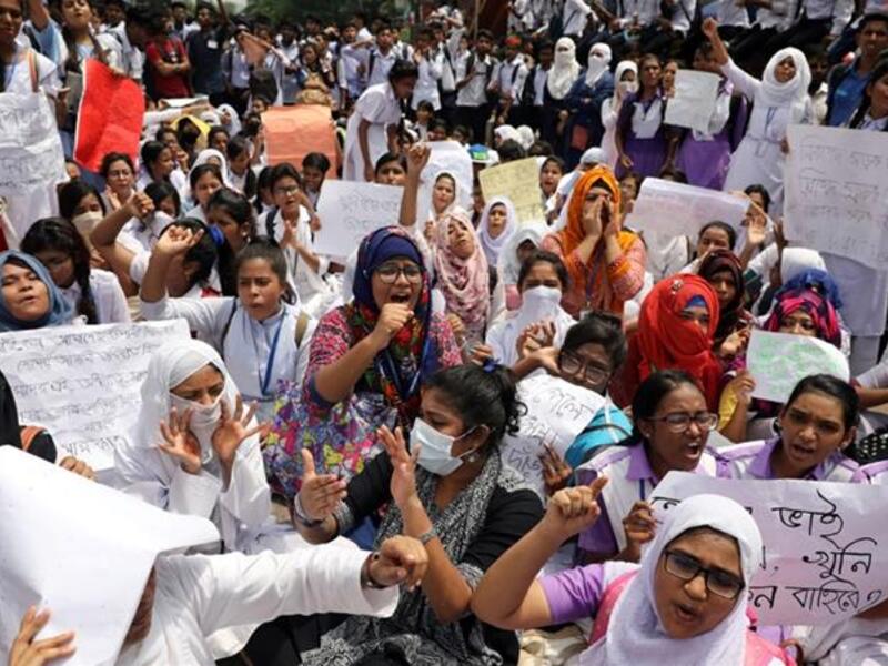 Dozens of students injured in Bangladesh road safety protests (Twitter)