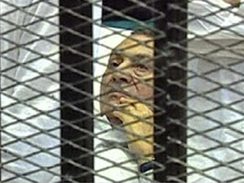 Controversy over the legality over Mubarak's detention continues. [hangthebankers]