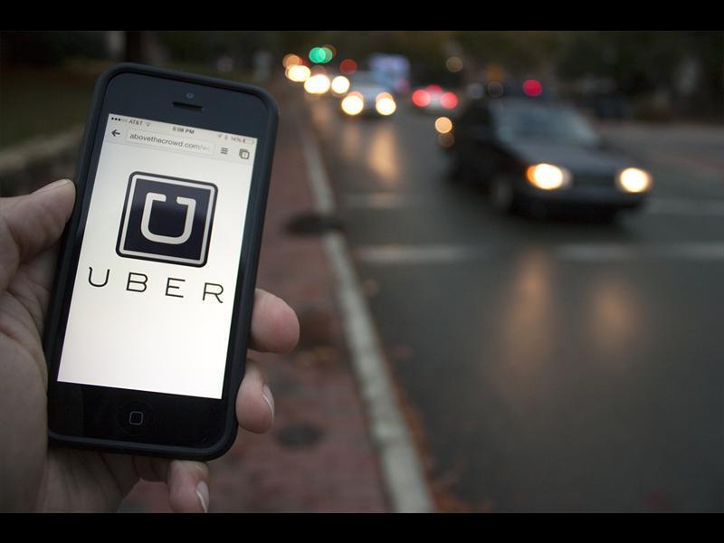 Uber and Careem are to continue working in Egypt, blocking the implementation of a March court order to suspend operations by the two companies in the country. (AFP/ File Photo)