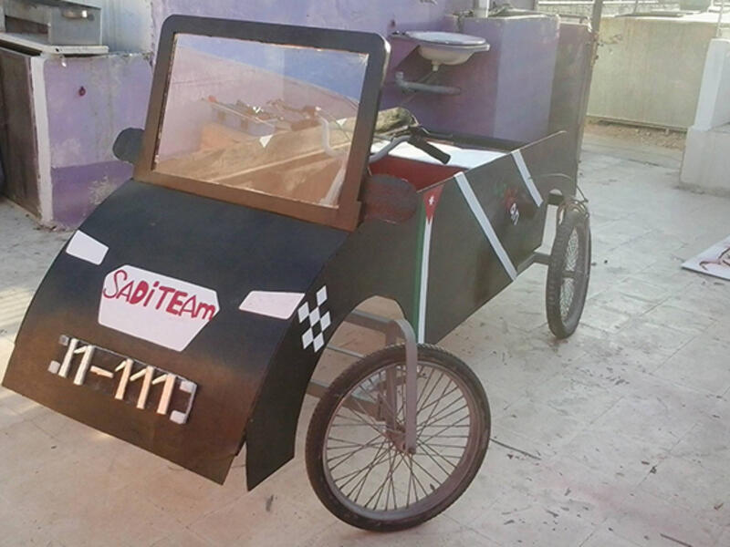 Little is known about the SA3DI team, but this odd looking cart shows some patriotic pride.  So we'll say, Go Jordan! and wish them the best!