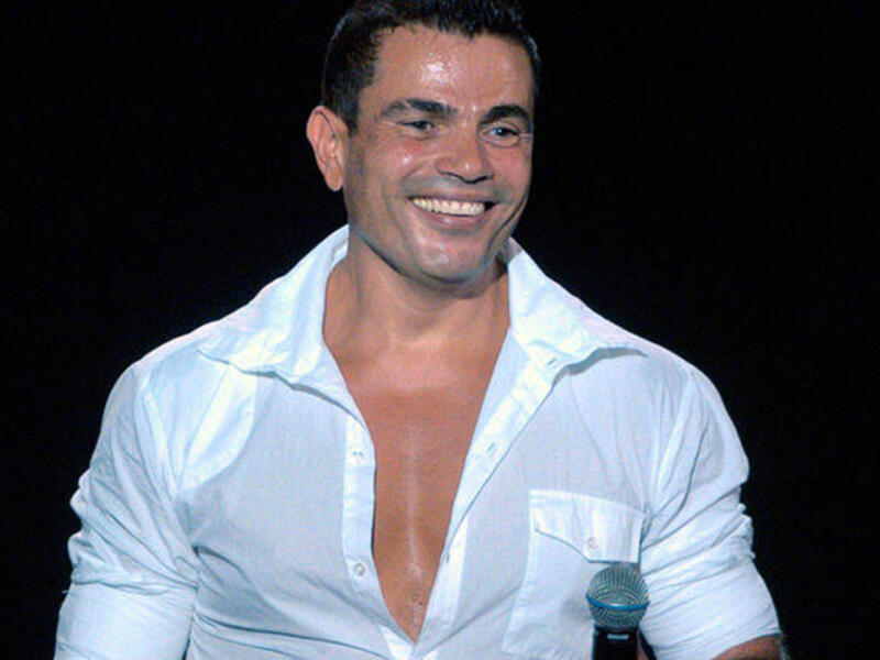 Amr Diab is smiling. Will we be smiling this weekend too?