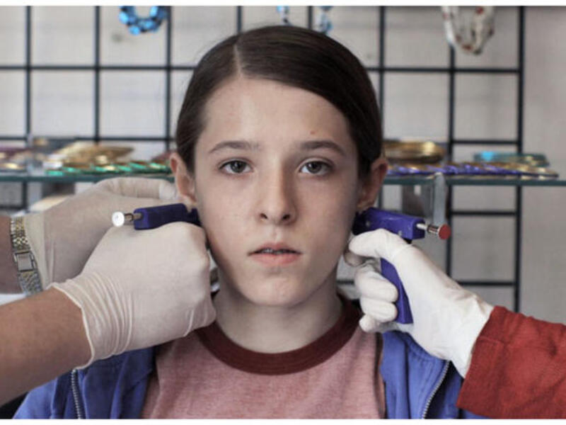 The short film "Needle" wins the first place in Cannes
