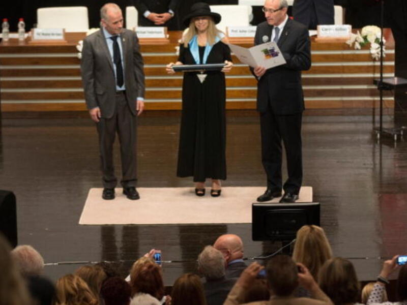 Barbra Streisand receives honorary doctorate from Hebrew University