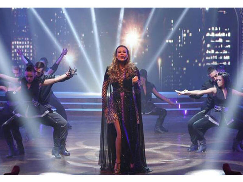 Carole Samaha singing her heart out on stage "The Lady". (Image: Facebook)