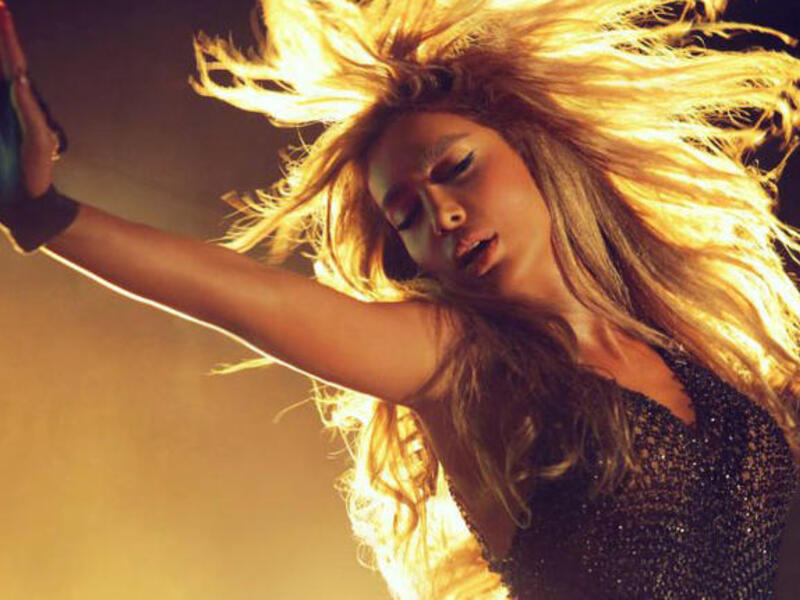 Maya Diab is in heaven, taking a vacay with her husband 'cause apparently she's still married! (Image: Facebook)