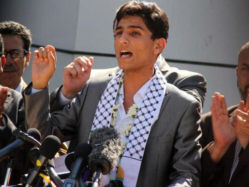 Palestine's new hero and Arab Idol winner Mohammad Assaf makes triumphal return to Gaza (AFP PHOTO/Khaled Omar)