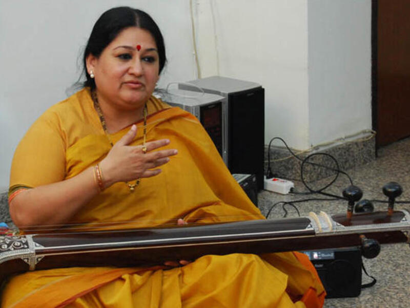 Shubha Mudgal the vocals and plays the tanpura.