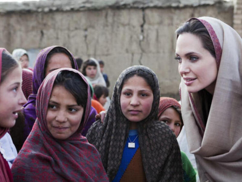 Angelina Jolie poses with school girls in Afghanistan