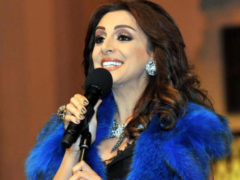 Angham at the mic, a rare experience these days. (Image: Facebook)