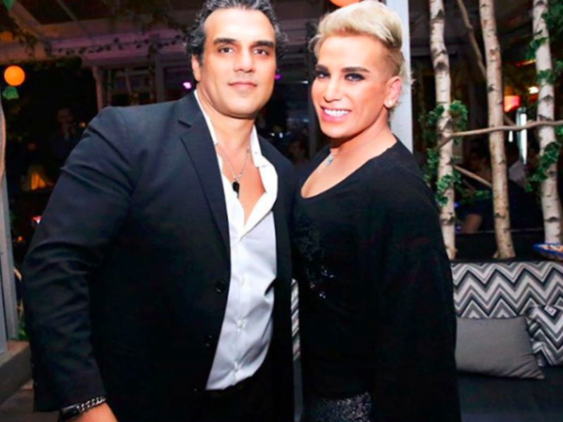 نشر اللبناني المثير للجدل فراس والملقب بـ "فيفو" صورة جديدة ظهر فيها بلوك جديد بالشعر الاشقر.