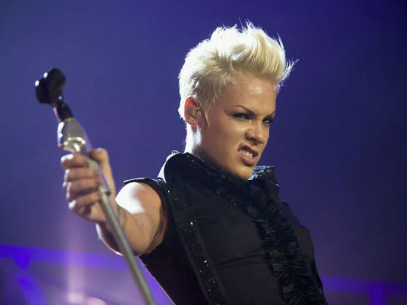 المركز الرابع: المغنية "Pink" بدخل وصل إلى 52 مليون دولار.