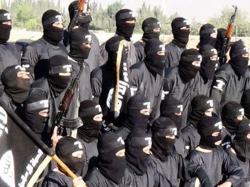 A group of Daesh militants pose for a photo in Mosul. (Twitter)