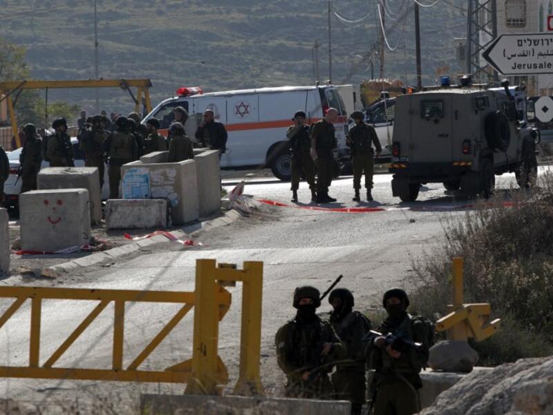 Israeli army in Hebron stand on guard. (AFP/ File Photo)