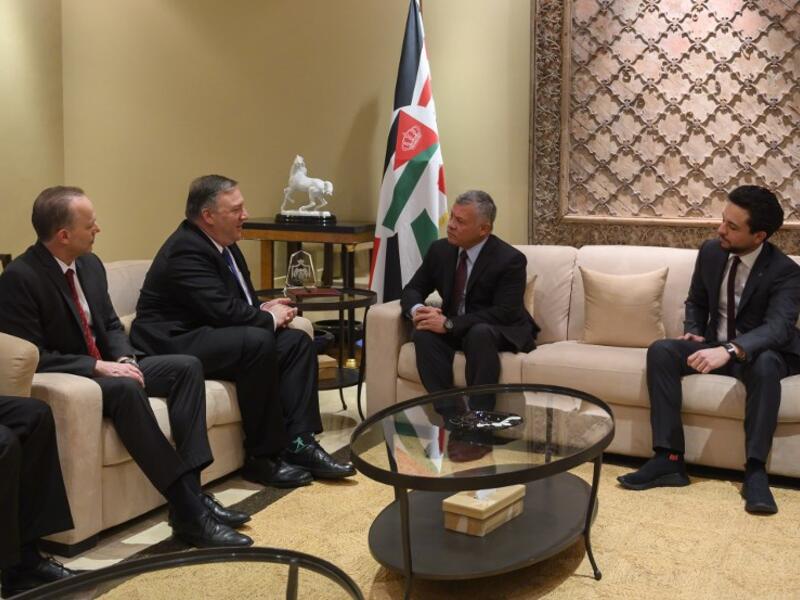 US Secretary of State Mike Pompeo (2nd L) meets with King Abdullah of Jordan (2nd R) during his visit to Amman on January 8, 2019.
ANDREW CABALLERO-REYNOLDS / POOL / AFP