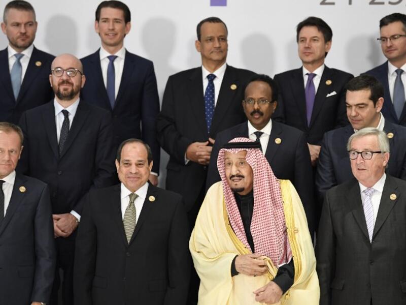 (1st row, from L) European Council President Donald Tusk, Egyptian President Abdel Fattah al-Sisi, King Salman of Saudi Arabia and President of the European Commission Jean-Claude Juncker pose for a family picture during the first joint European Union and Arab League summit.
Khaled DESOUKI / AFP