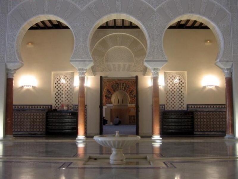 Al-Andalus Mosque of Malaga, Spain: The mosque has 4,000 square meters and two entrances, one for men and one for women. It has a capacity for 1,000 people, making it one of the largest mosques in Europe. (masjed.ir)