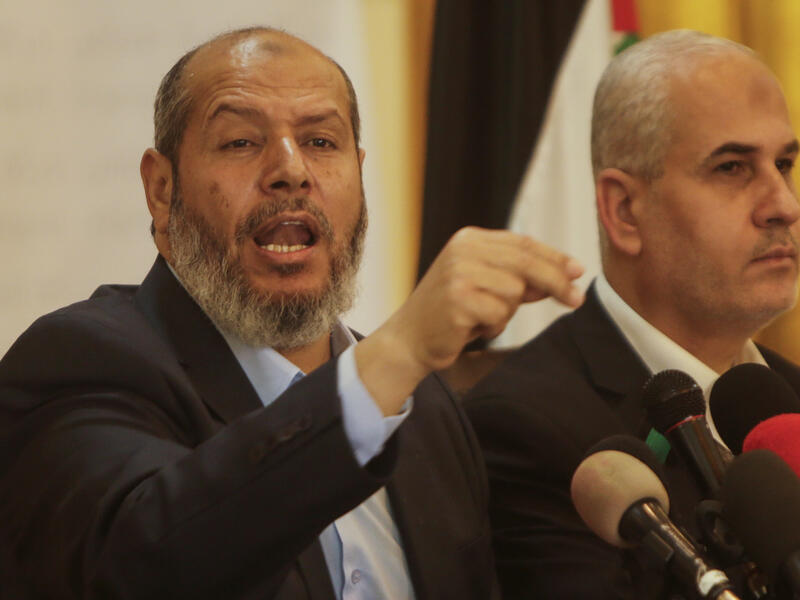 Senior political leader of the Palestinian Islamist movement Hamas, Khalil al-Hayya, holds a press conference on April 18, 2017, in Gaza City. (AFP/Mahmud Hams) 