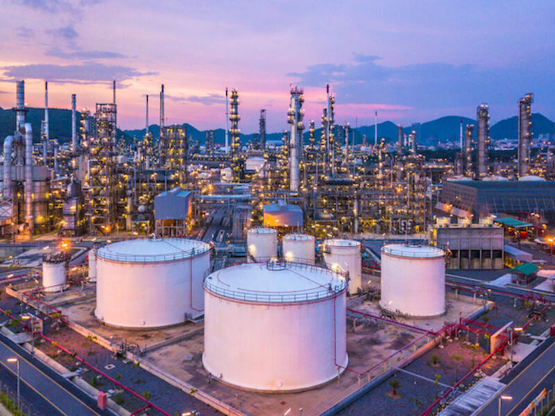 Qatar’s budget outlays for this current fiscal year are based on an assumed oil price of $45 a barrel, but if the oil prices continue to coast as they do now, Seetharaman said investments would flow into the country. (Shutterstock)