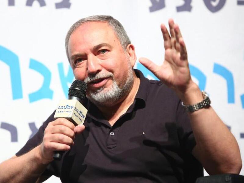 Lieberman at a rally