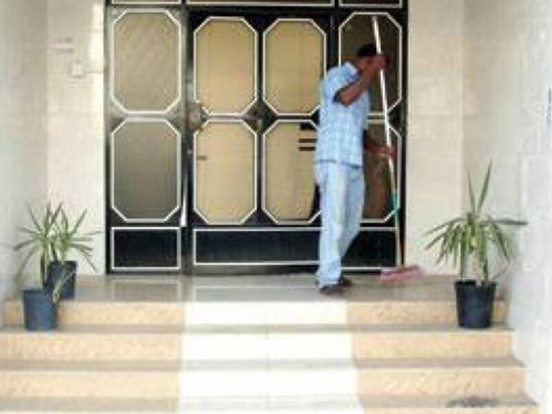 Most apartment buildings with a 7ares (porter) have a specified fee that all tenants pay in exchange for running small errands and keeping the building clean and safe. But definitely plan to tip if you want him to keep mum on something - like coming home at 4 am - either with money or snacks!