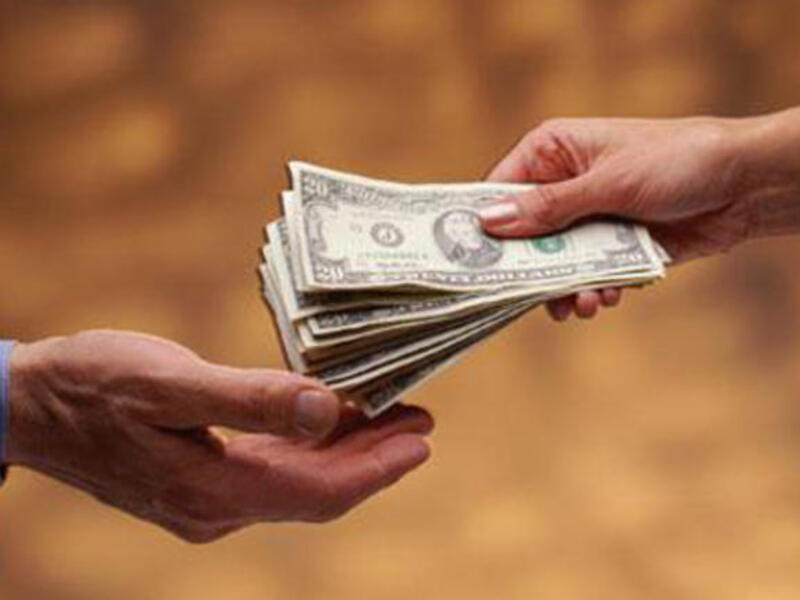  Lebanese banks hold about 70 percent of the nation’s debt and are “highly” liquid with an average loan-to-deposit ratio of 35 percent, Credit Libanais SAL said in July