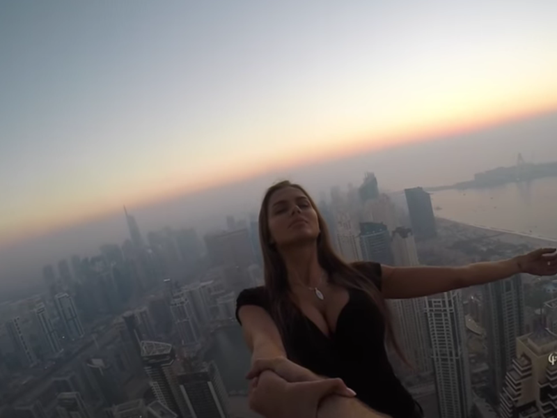 Russian girl's selfie on Dubai skyscraper (gulfbusiness.com)