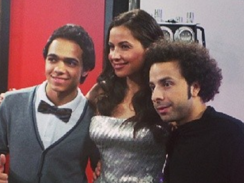 The two finalists pose with Raya Abirached for episode 12, which gave them hopes for victory. (Image: Instagram)