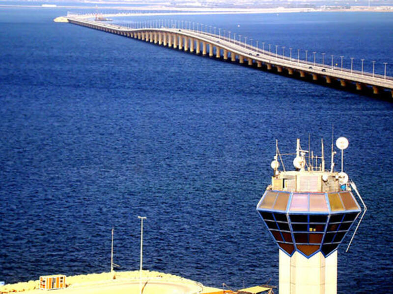 bahrain saudi bridge causeway 