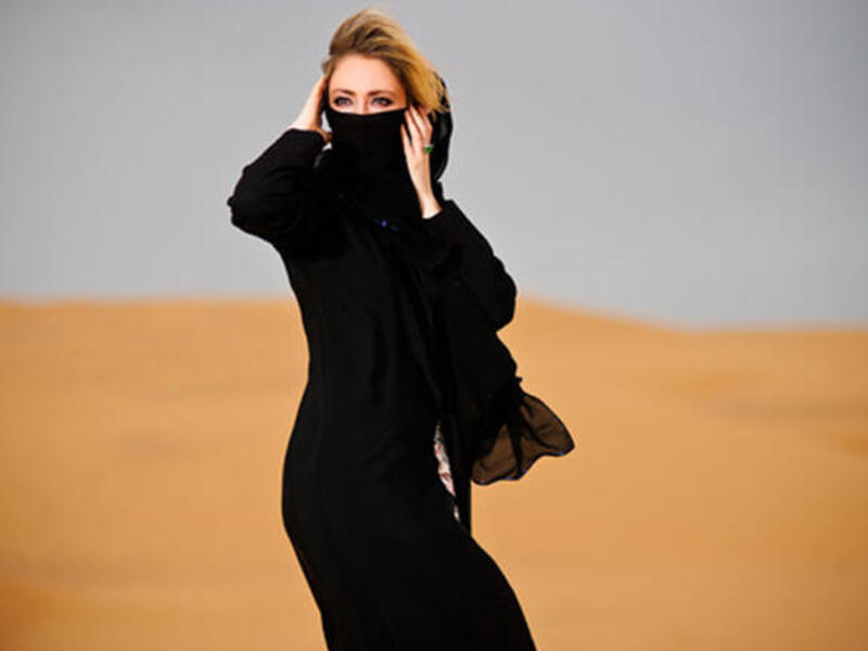woman abaya