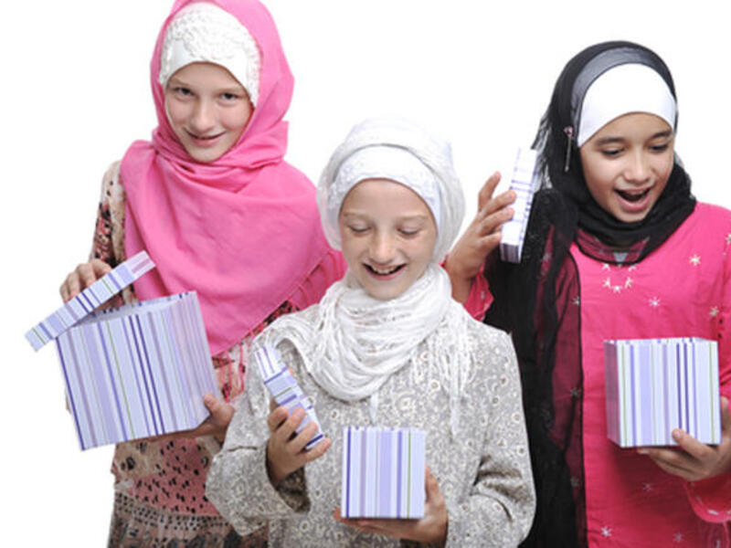 gift giving eid