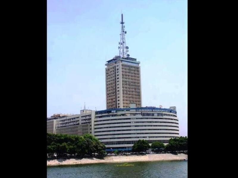 
خلّفت الاشتباكات في محيط مبنى ماسبيرو في أكتوبر الماضي ٢٦ قتيلا و٣٠٠ جريحا. هاجم الجيش المصري مسيرة لآلاف الأقباط الذين تجمعوا قبالة المبنى  وهو مبنى الإذاعة والتلفزيون المصري، واعتبر هذا الحدث أكثر الوقائع دموية من قبل الجيش في فترة ما بعد مبارك.
