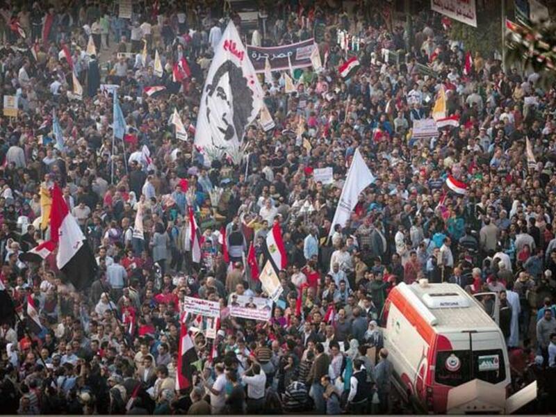 Liberal and seculars gather on the square to take on the referendum