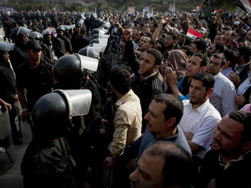 Egypt's judges call for strike action against Morsi