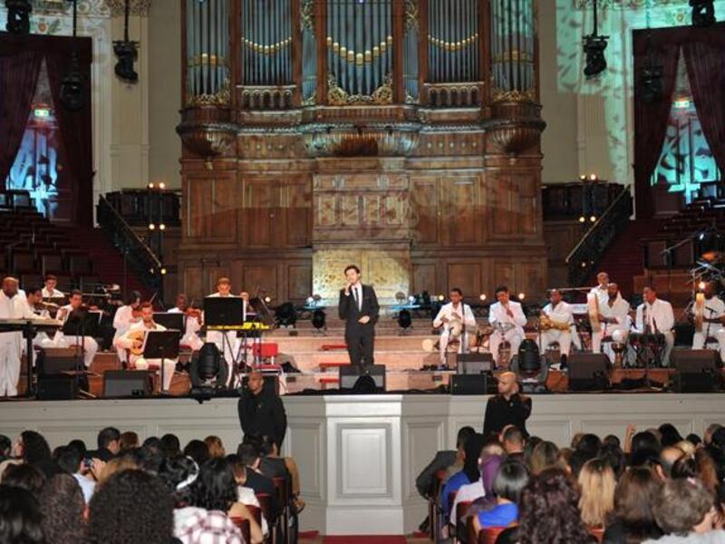 Artist ‘Majed Al Mohandes’ dubbed ‘the prince of Arabic singing’ performs in the Dutch capital Amsterdam. The performance was in front of a large audience of Arab communities in Amsterdam.