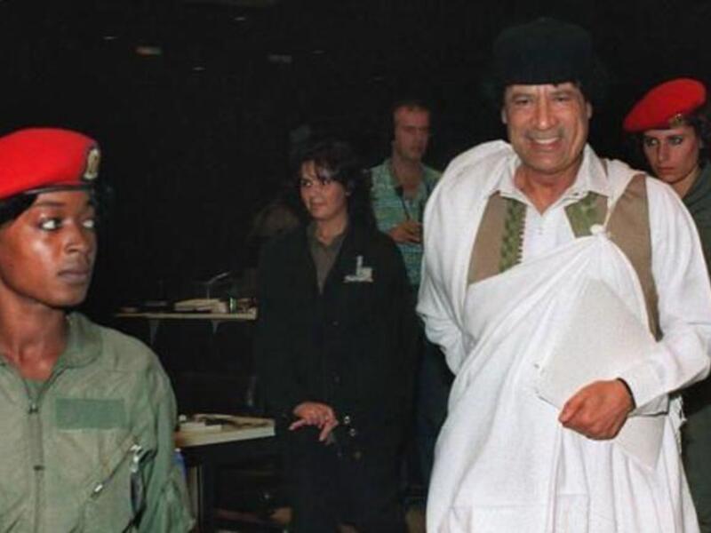يدعي القذافي أن تدريب النساء على القتال من شانه أن يساعد في حمايتهن لأنفسهن بدلا من أن يصبحن ضحايا في الحروب والنزاعات.