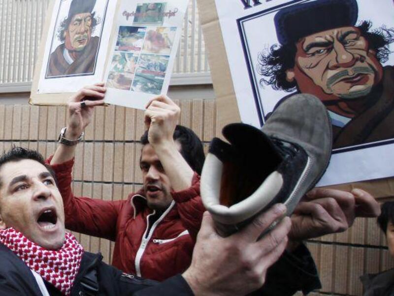 Another victim for the Angry Arab stinging shoe assault.