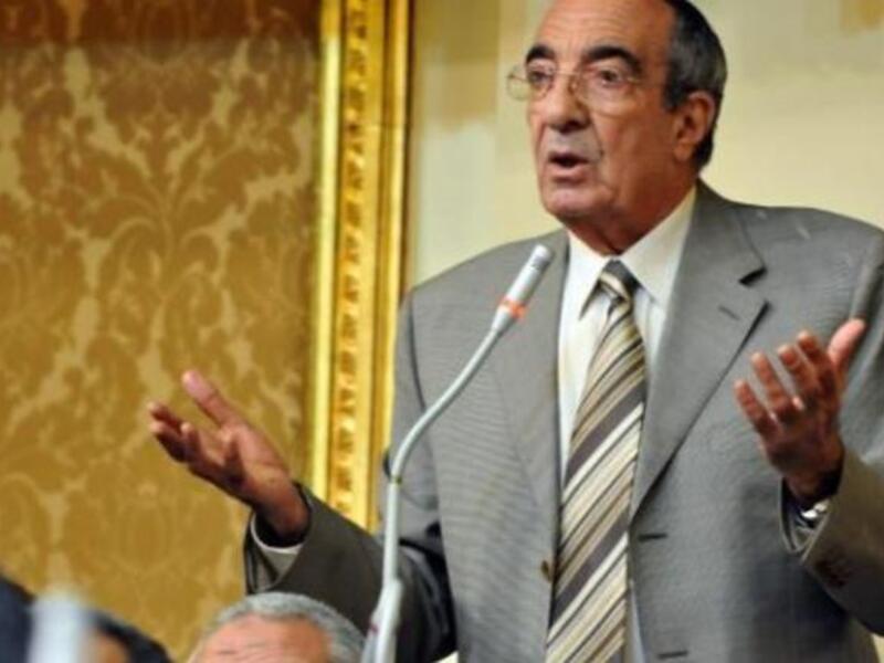 Zakaria Azmi, Mubarak’s long time chief-of-staff.  Very implicated in the Mubarak mess. Chants calling him thief, bayed for his blood and detention.