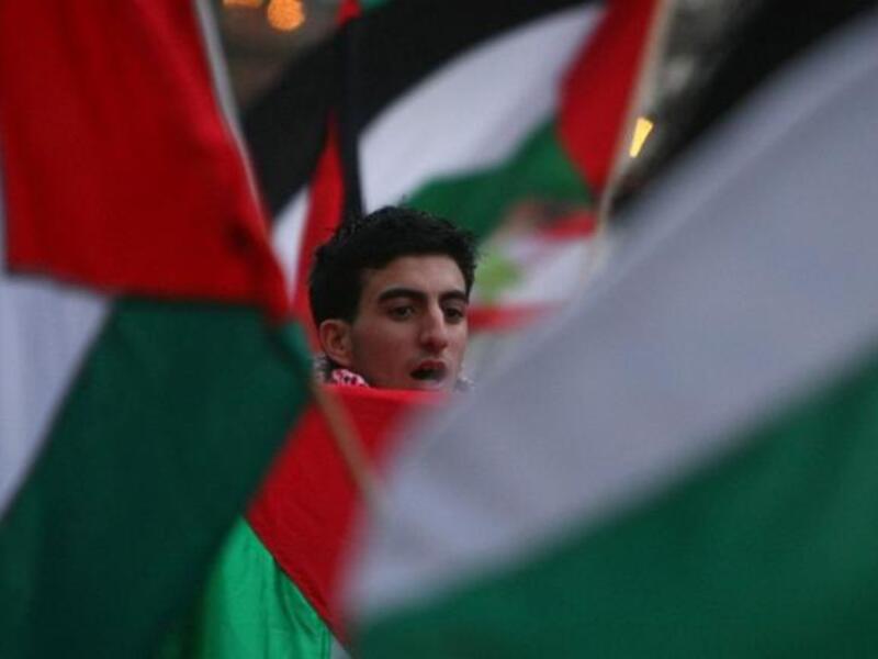 Protesting Palestinians 