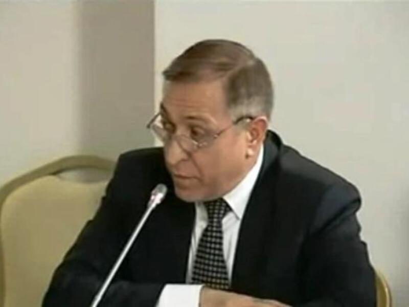 أكرم أبو حمدان: المدير العام السابق لمؤسسة (موارد) يواجه اتهامات بالفساد المالي والإداري بعد إحالة ملف دراسة الجدوى الإقتصادية والمالية لمشروع جر مياه الديسي إلى محكمة أمن الدولة بإعتباره جريمة إفتصادية تمس الأمن الإقتصادي للمملكة . أكرم أبو حمدان