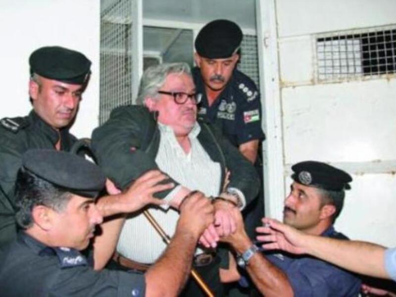 خالد شاهين: رجل الأعمال الذي أثار جدلا كبيرا حين تنامى إلى علم الصحافة بأنه يقضي محكوميته في لندن بدلاً من السجن! وقد أسند جرم الرشوة والتحريض على استثمار الوظيفة إليه في قضية عطاء توسعة المصفاة الأردنية واتهم فيها أكثر من مسؤول رفيع بالفساد والرشوة. رجل الأعمال خالد شاهين