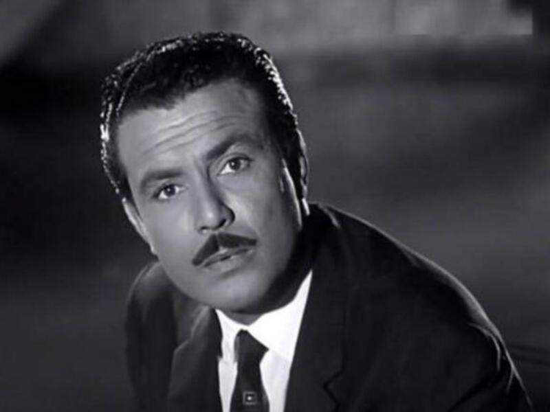 وكان الممثل الراحل صلاح ذو الفقار أول أزواجها السينمائيين في فيلم "مال ونساء" عام 1960.