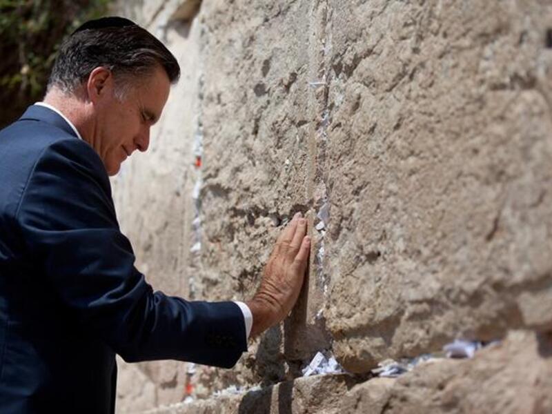 Mitt Romney pays respects to the Western Wall, Jerusalem