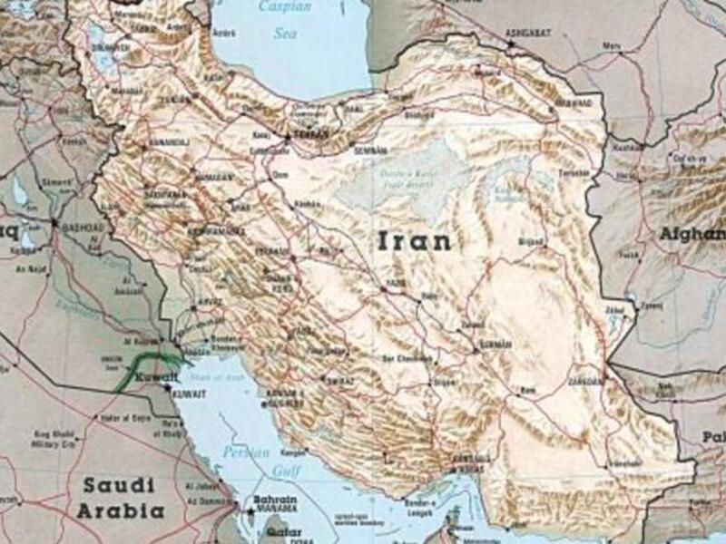 map of Iran shows that Syria shares no border with the Persian state