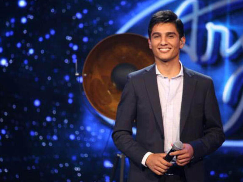 محمد عساف الفائز بلقب عرب أيدول